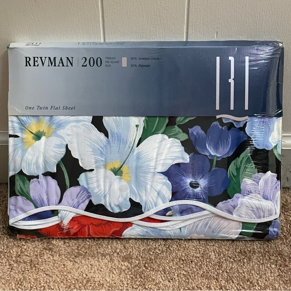 NWT Revman 200 Thread Count Twin Flat Sheet.